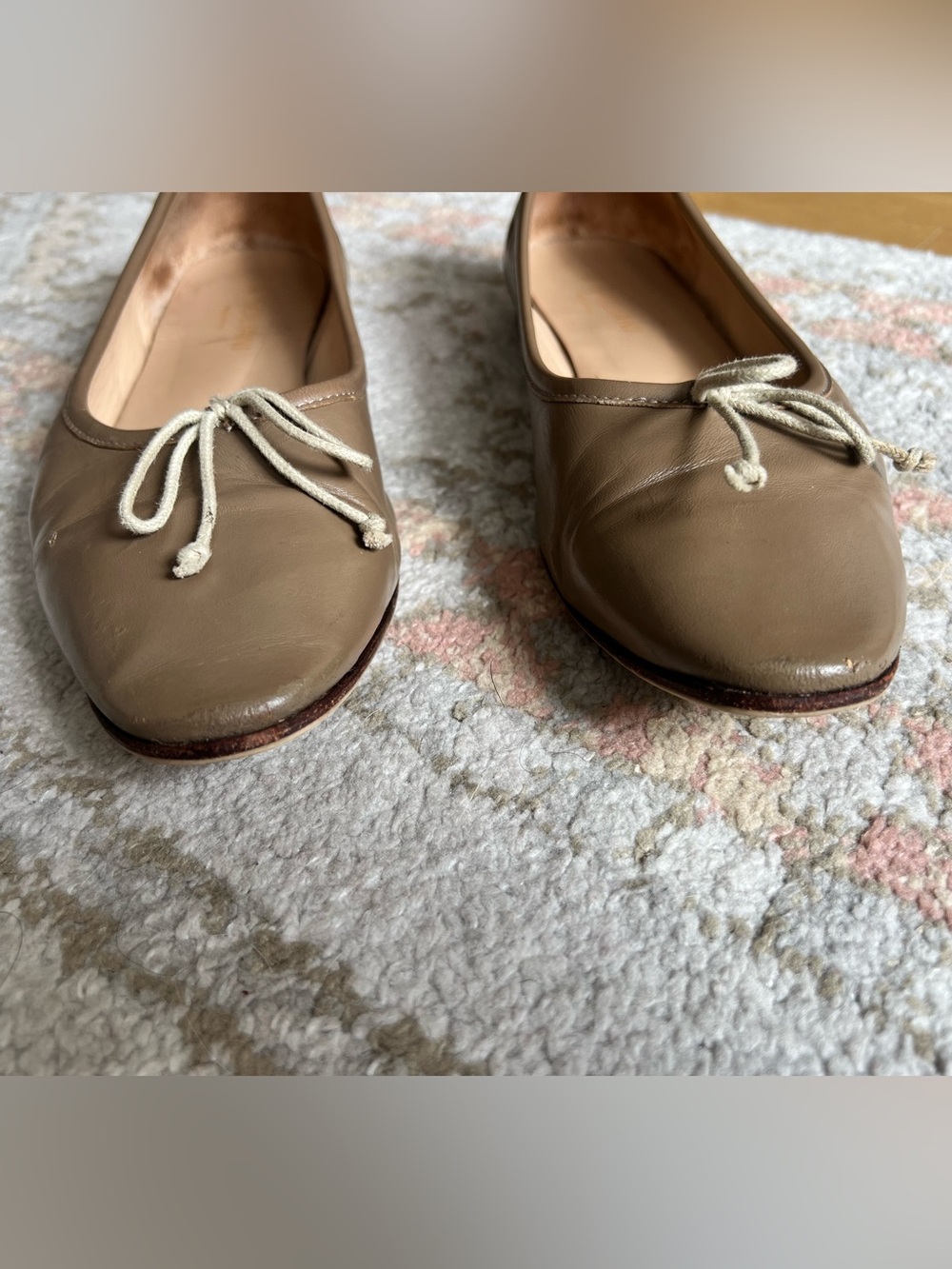 A. Soliani Como Ballet Flat in Taupe - Picture 8 of 9